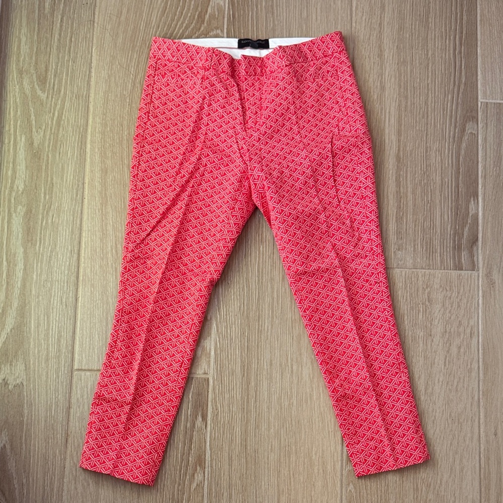 Banana Republic cropped Sloan style straight leg Red Patterned Women's Pants